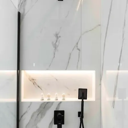 Atmosfere Terrace View Apartman *